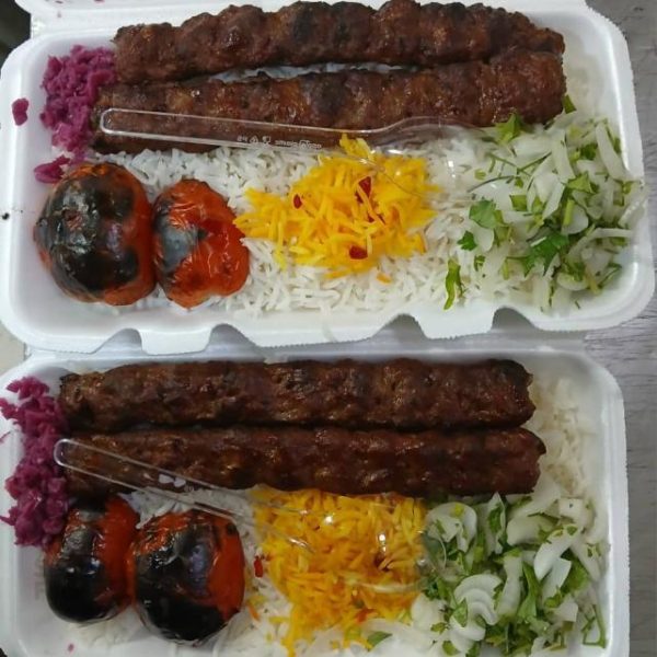 چلو با ران مرغ سرخ شده چلو با ران مرغ سرخ شده